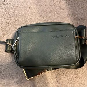 Ayla & Co Fanny Pack in Forest Green